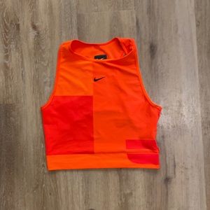 Nike crop